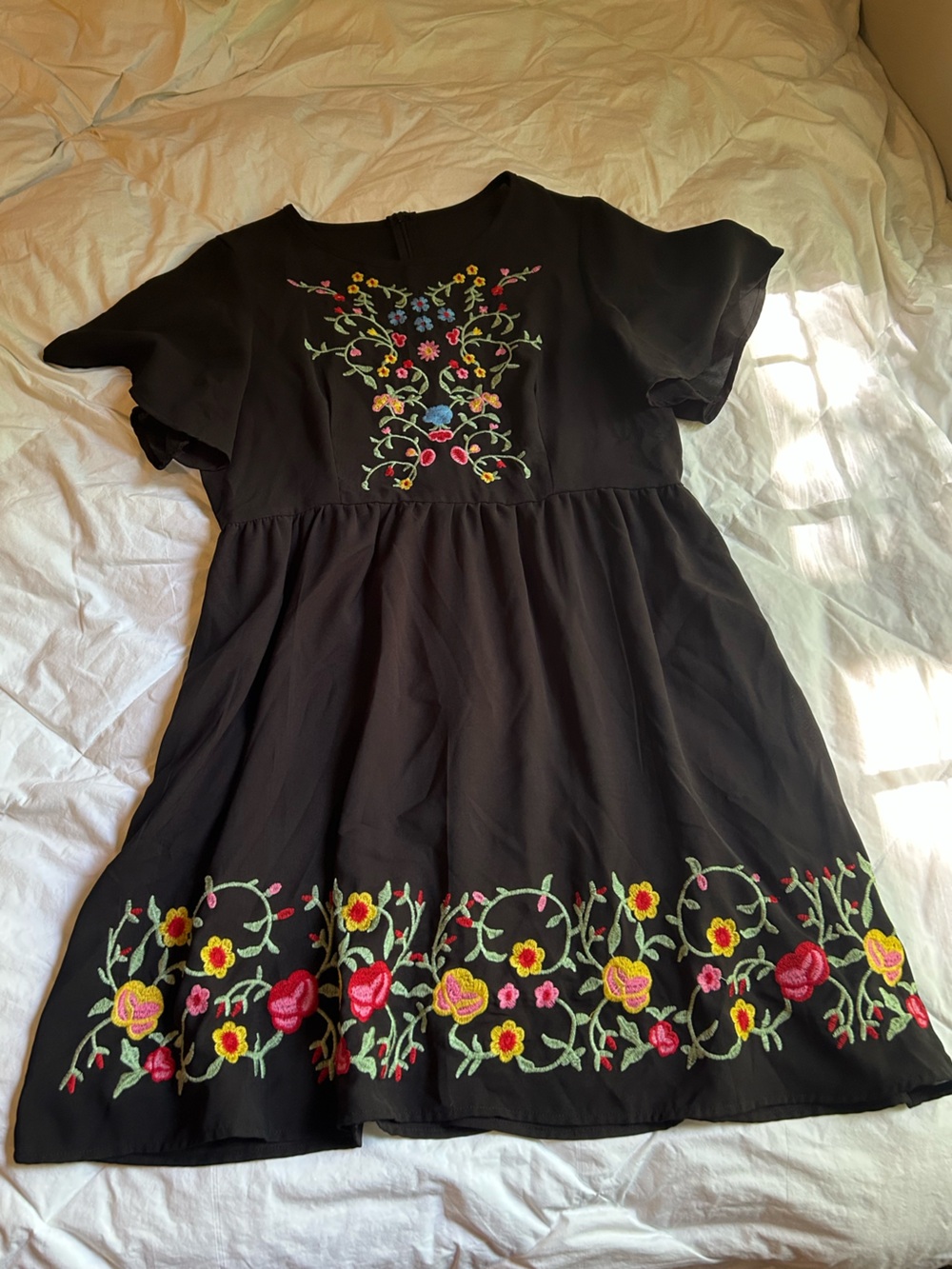 Women’s Black Floral Embroidered Dress